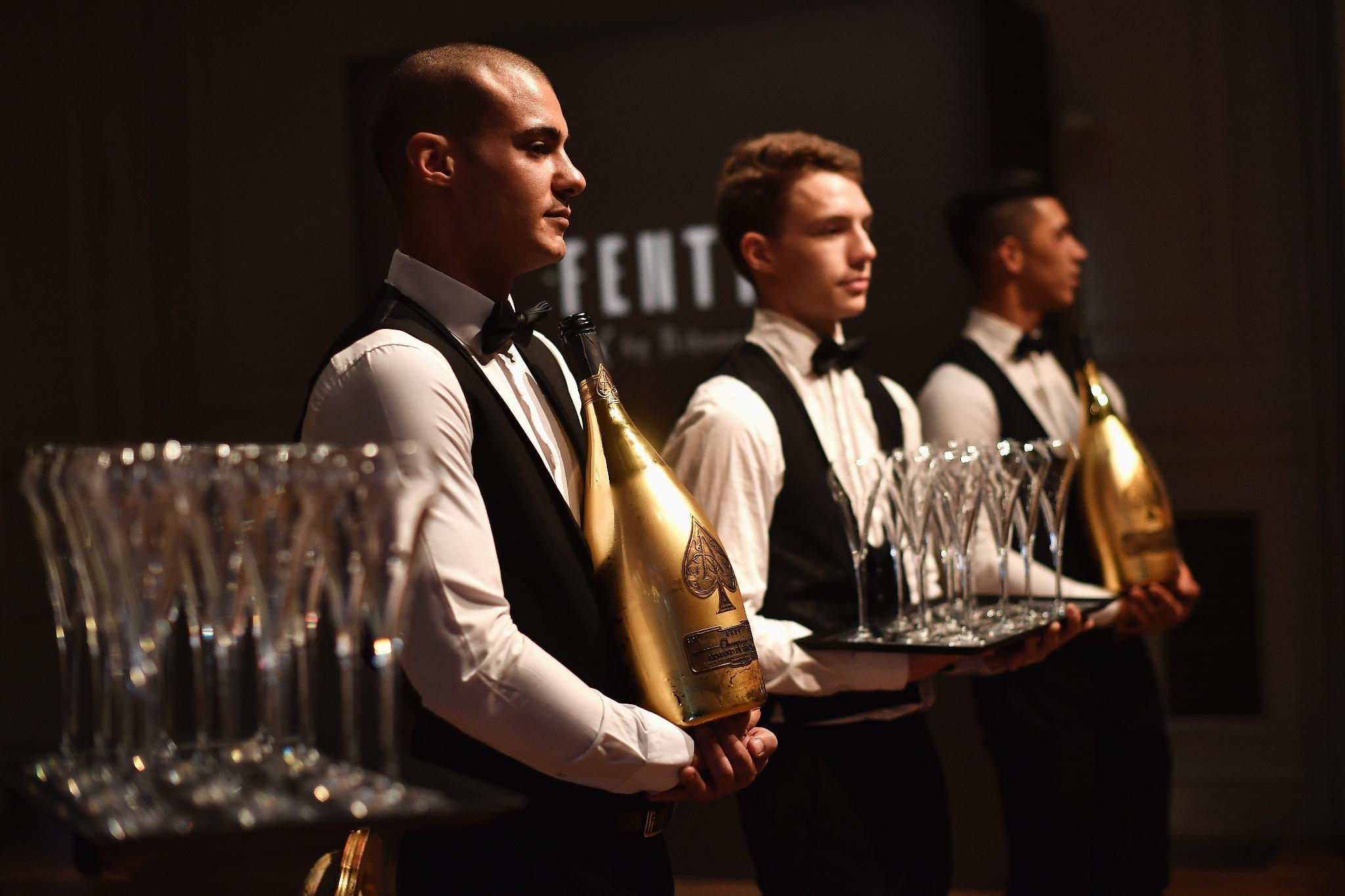 買酒 Champagne, Fine Wine Asia, 法國名莊酒, france red wine, 香檳推薦 Champagne, Champagne French Wine, 香港買酒網, 酒鋪, 上網買酒, 紅酒價格, 紅酒推介, 紅酒訂購, 紅酒送貨